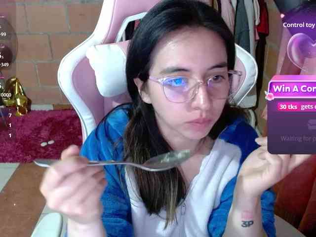 Maggie-Fox webcam