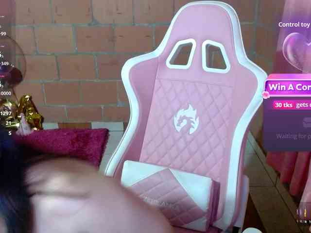 Maggie-Fox webcam