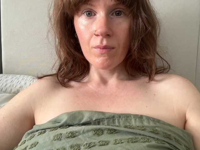 REDHEADROSIE live cam preview