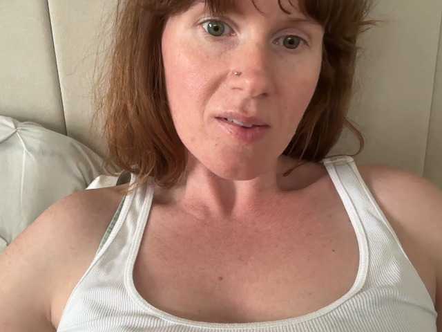 REDHEADROSIE live cam on BongaCams