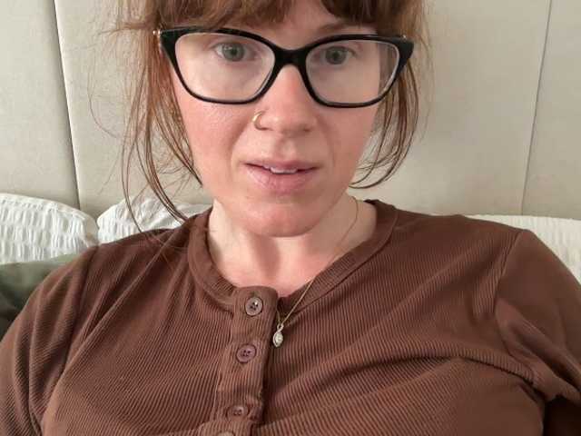 REDHEADROSIE live cam on BongaCams