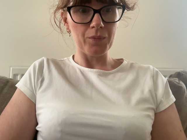 REDHEADROSIE live cam on BongaCams