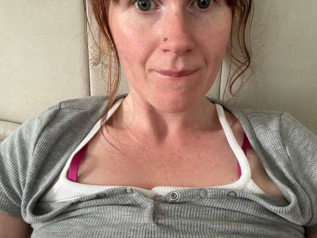 REDHEADROSIE Live Cam pe BongaCams