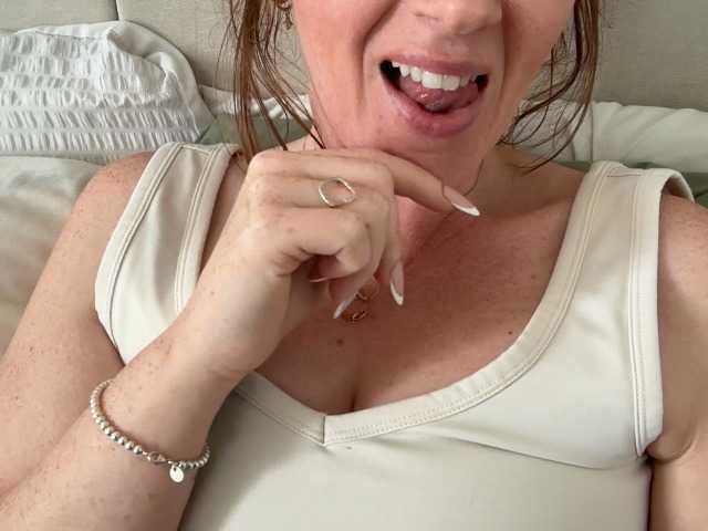 REDHEADROSIE live cam on BongaCams