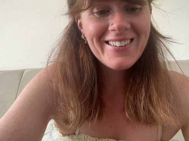 REDHEADROSIE live cam on BongaCams