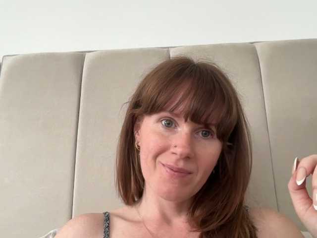 REDHEADROSIE live cam on BongaCams