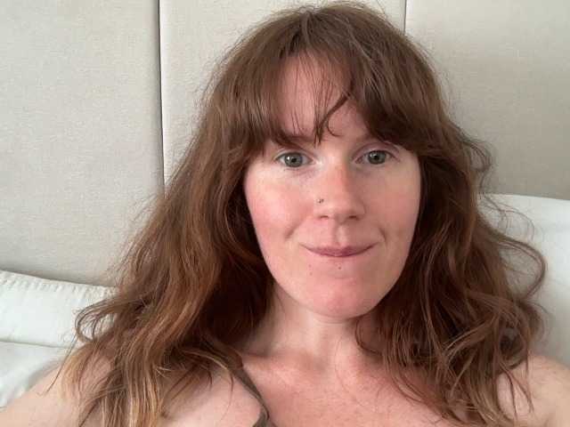 REDHEADROSIE live webcam show