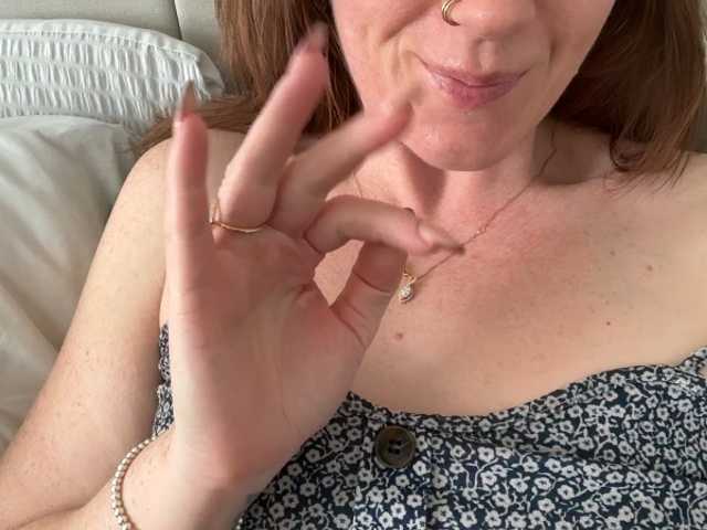 REDHEADROSIE live cam preview