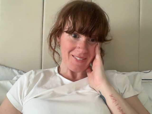 REDHEADROSIE live webcam show