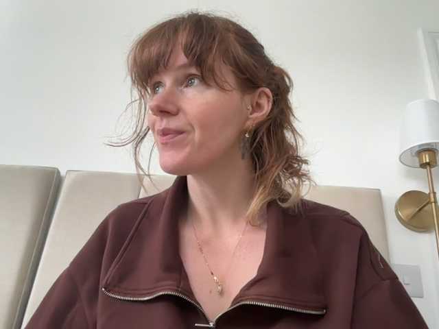 REDHEADROSIE live cam