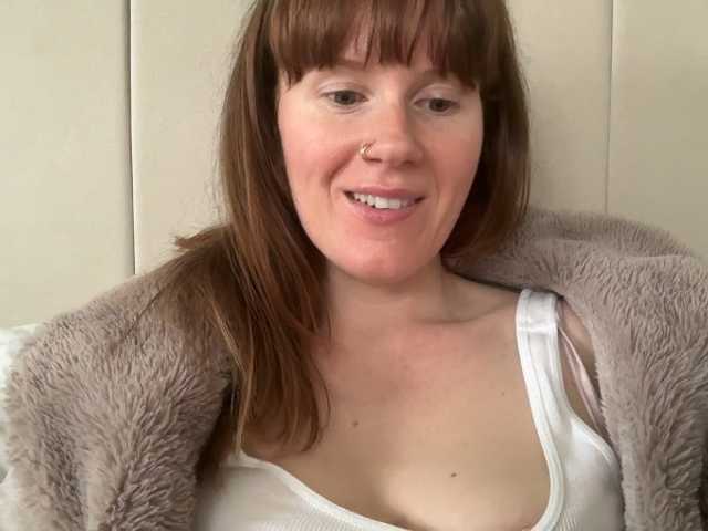 REDHEADROSIE live cam on BongaCams