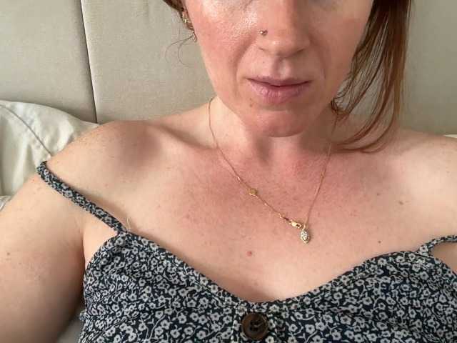 REDHEADROSIE live cam on BongaCams