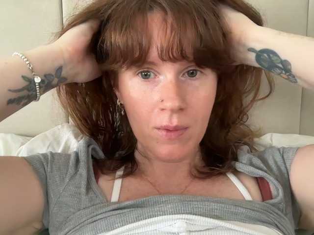 REDHEADROSIE live cam on BongaCams