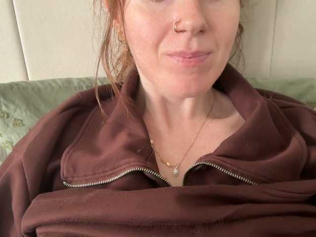 REDHEADROSIE live cam on BongaCams