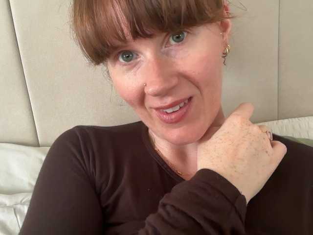 REDHEADROSIE live cam on BongaCams