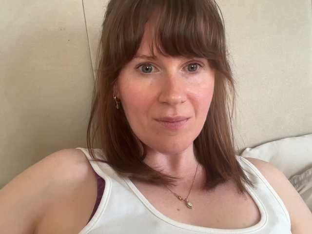 REDHEADROSIE's BongaCams show and profile