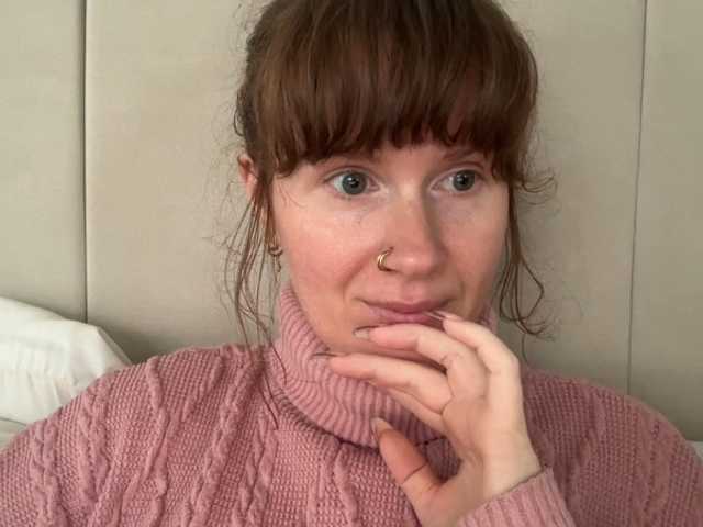 REDHEADROSIE live cam preview