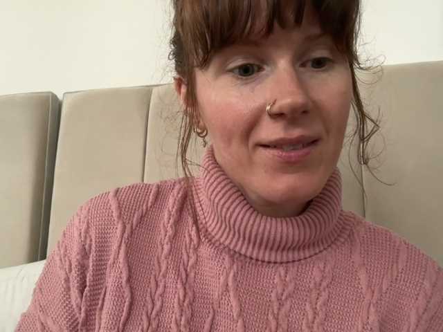 REDHEADROSIE live cam on BongaCams
