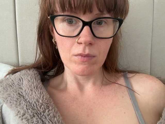 REDHEADROSIE live cam on BongaCams