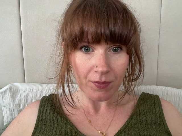 REDHEADROSIE live cam on BongaCams