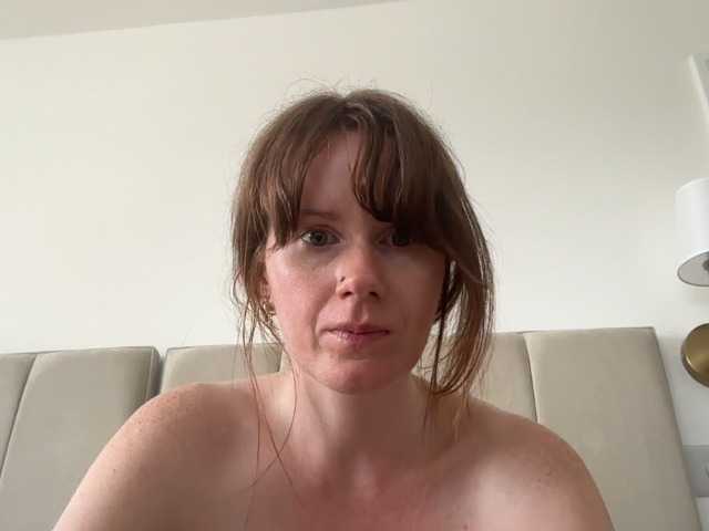 REDHEADROSIE live cam on UnifiedCams