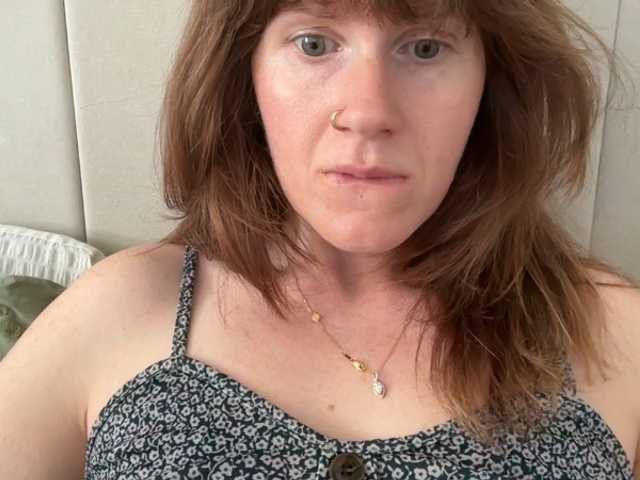 REDHEADROSIE live cam preview