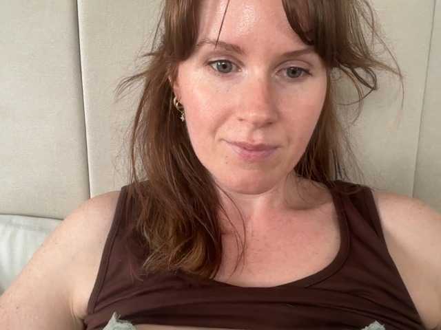 REDHEADROSIE live cam on BongaCams