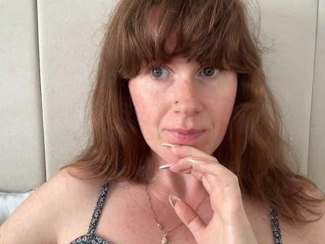 REDHEADROSIE live cam on BongaCams