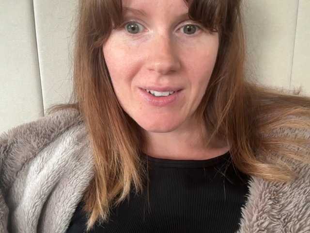 REDHEADROSIE live cam on BongaCams