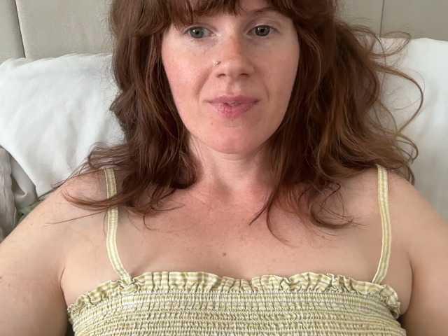 REDHEADROSIE live webcam show