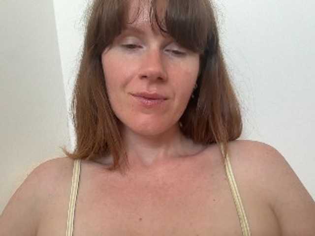 REDHEADROSIE live cam on BongaCams