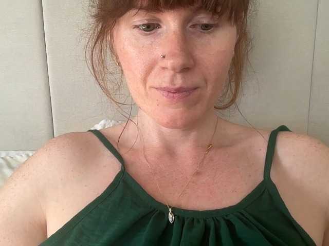 REDHEADROSIE live cam on BongaCams