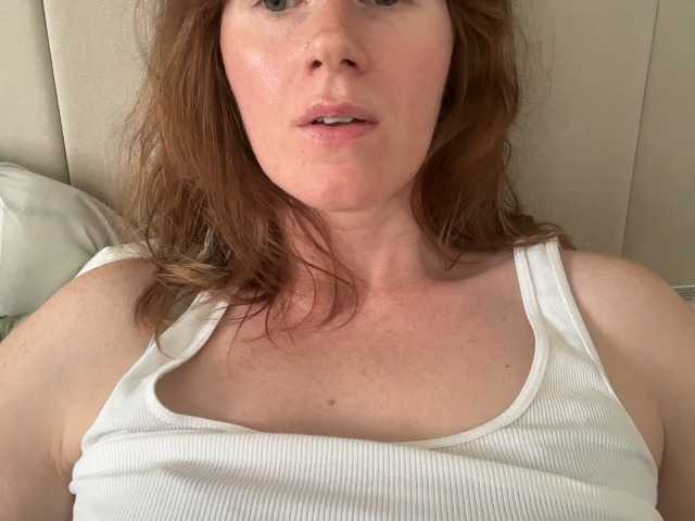 REDHEADROSIE live cam on BongaCams