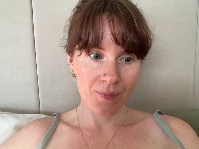 REDHEADROSIE live cam on BongaCams