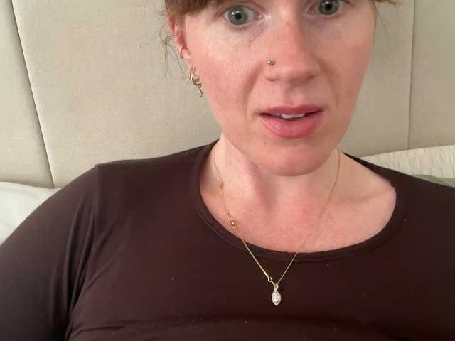 REDHEADROSIE live cam on BongaCams