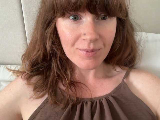 REDHEADROSIE live webcam show