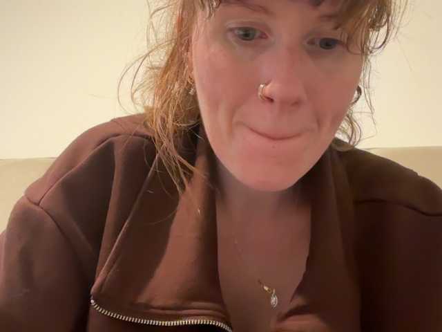REDHEADROSIE live cam on BongaCams