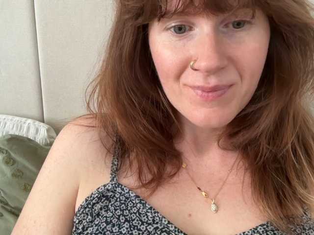 REDHEADROSIE live cam on BongaCams