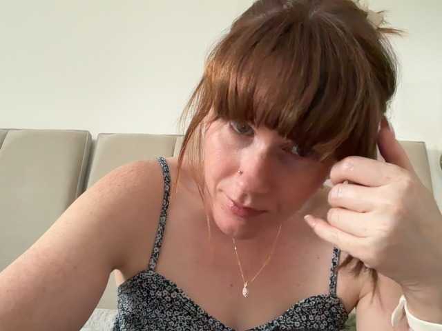 REDHEADROSIE live cam on BongaCams