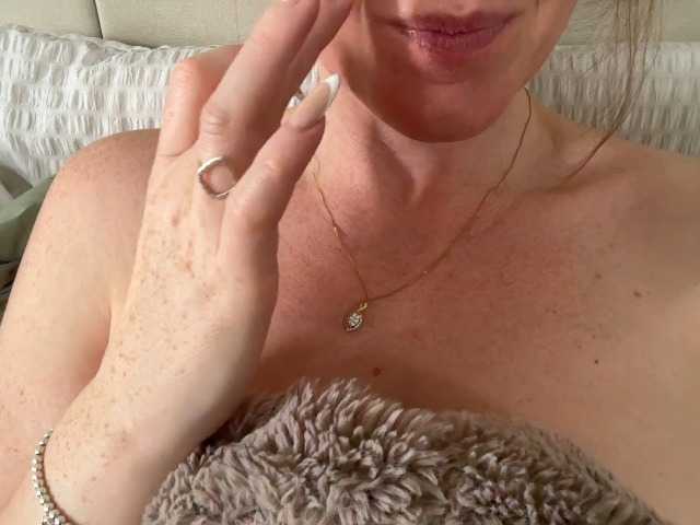 REDHEADROSIE live cam on BongaCams