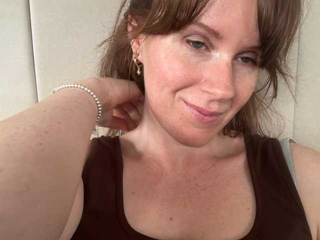 REDHEADROSIE live cam on BongaCams