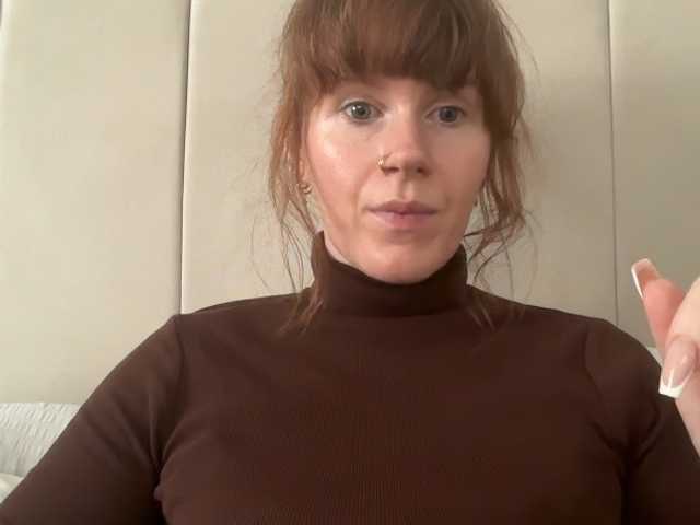 REDHEADROSIE live cam