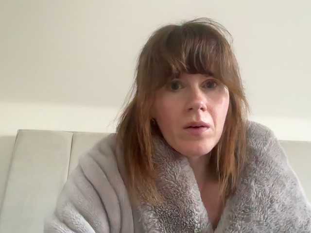 REDHEADROSIE's BongaCams show and profile