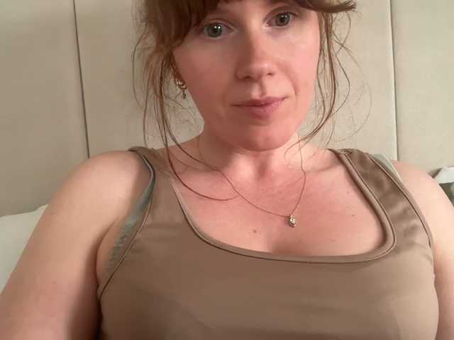 REDHEADROSIE's BongaCams show and profile