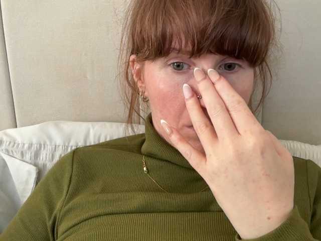REDHEADROSIE live cam preview