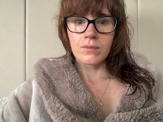 REDHEADROSIE live cam on BongaCams