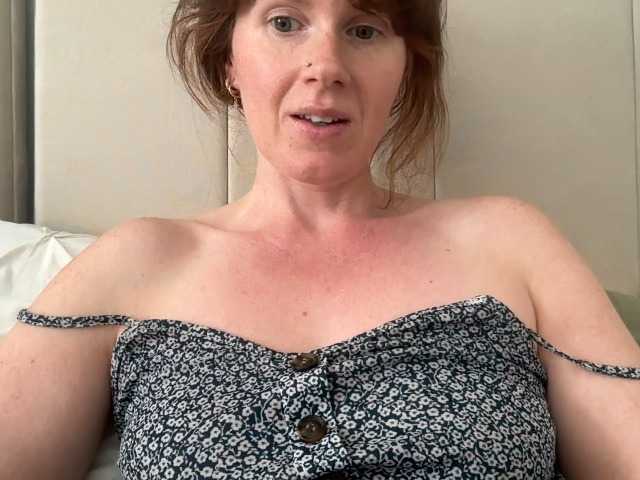 REDHEADROSIE live cam on BongaCams