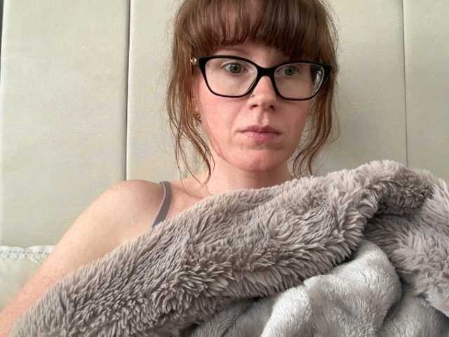 REDHEADROSIE live cam on BongaCams