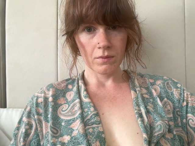 REDHEADROSIE live cam on BongaCams