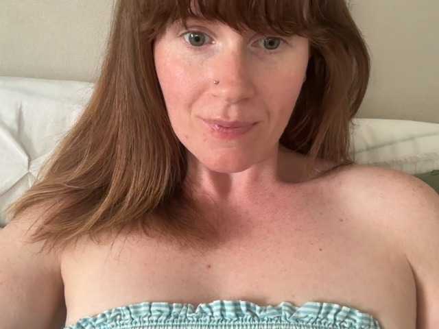 REDHEADROSIE live cam on BongaCams